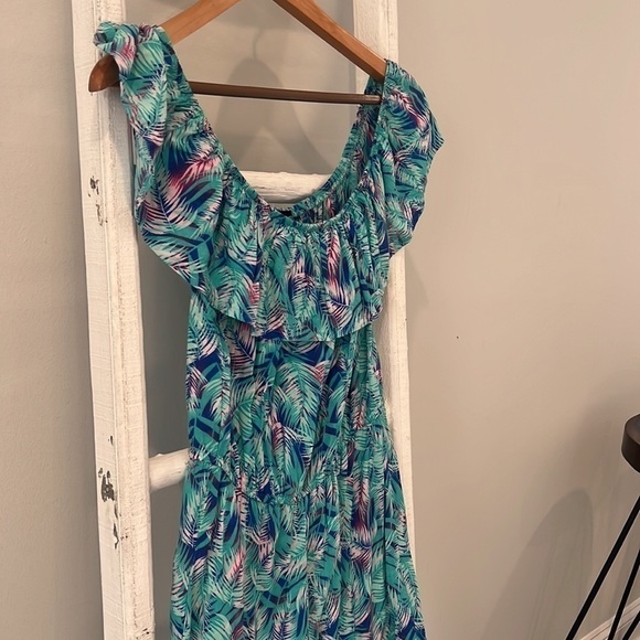 Atmosphere tropical palm off the shoulder ruffle romper size 6 - Picture 6 of 8